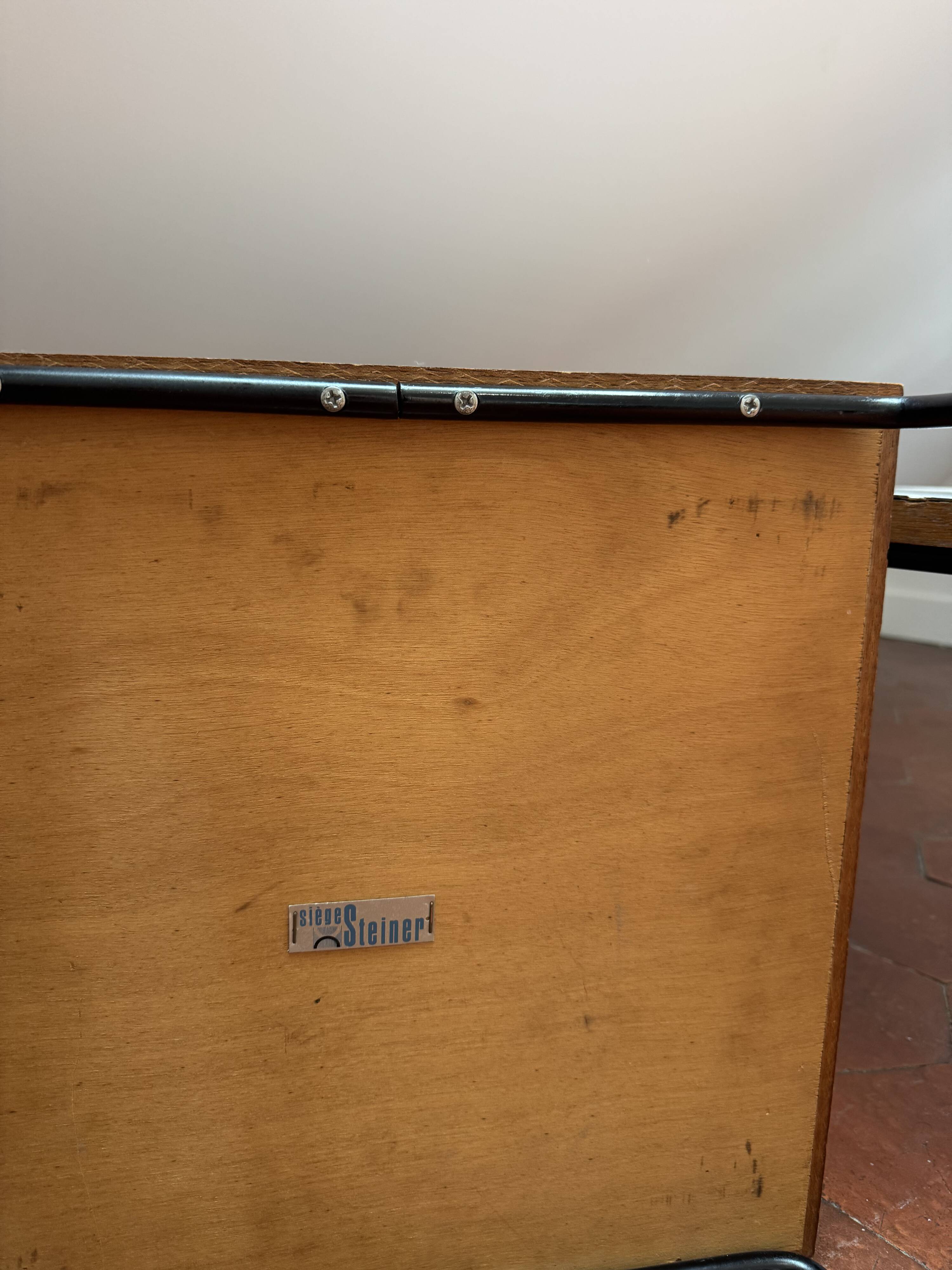 Lot de 2 tables basses "Table Volante" – Pierre Guariche, Éditions Steiner