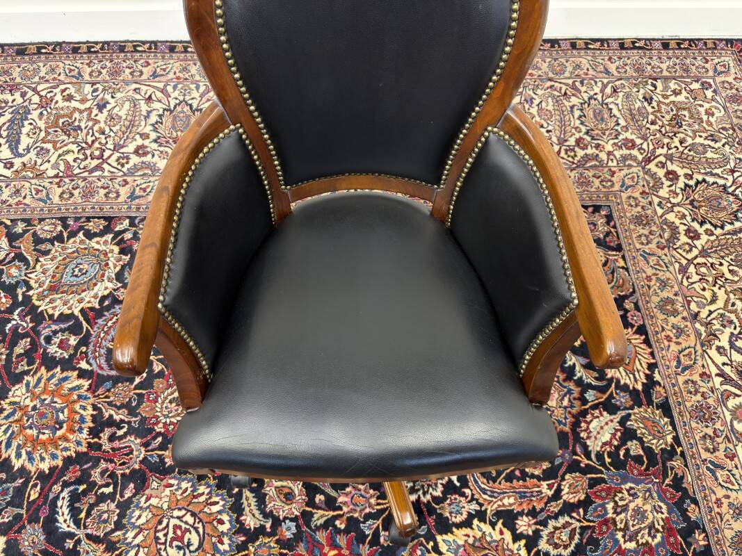 Classic Italian Office Chair