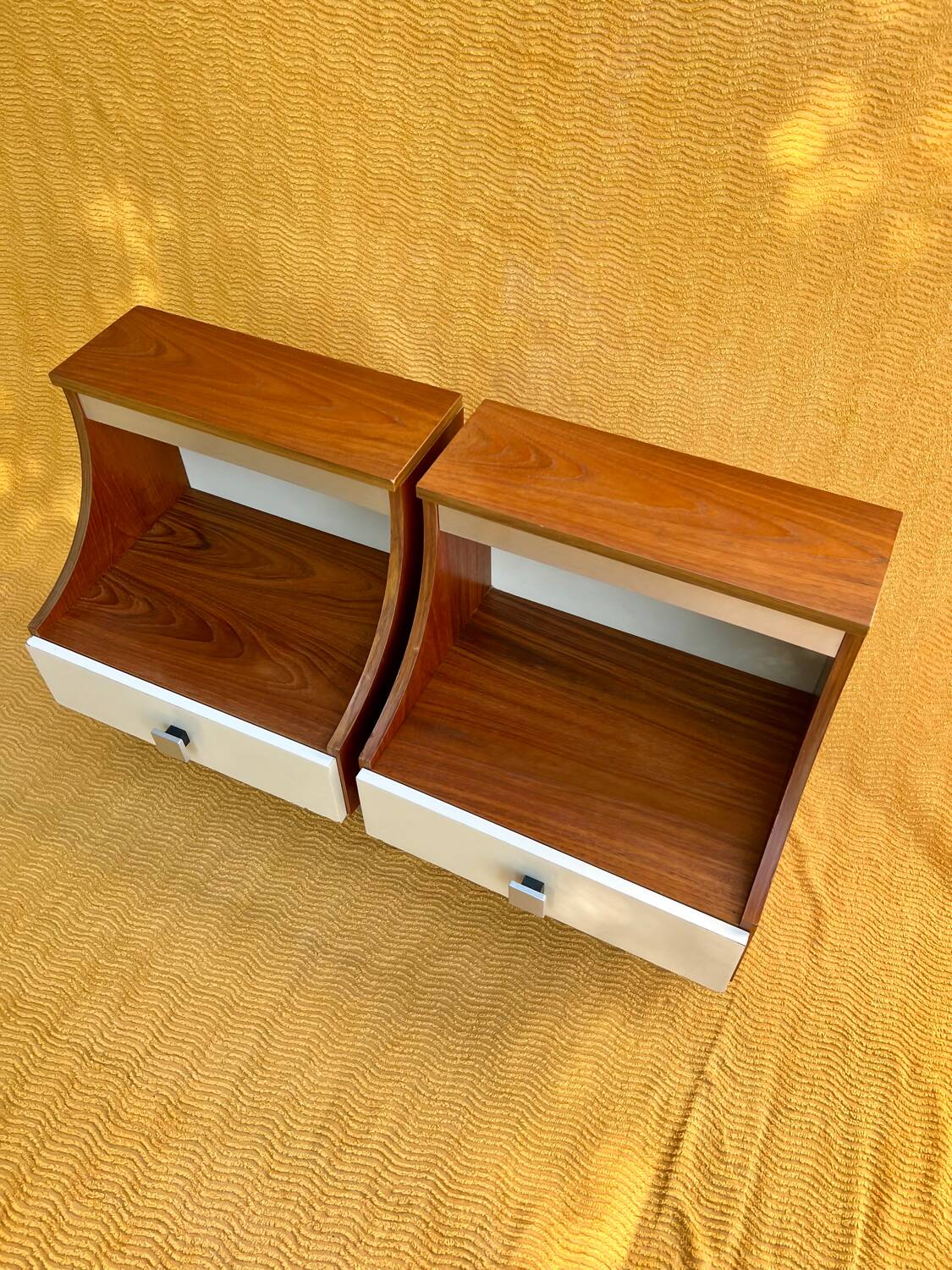Duo tables de chevet éclairants space age 1970