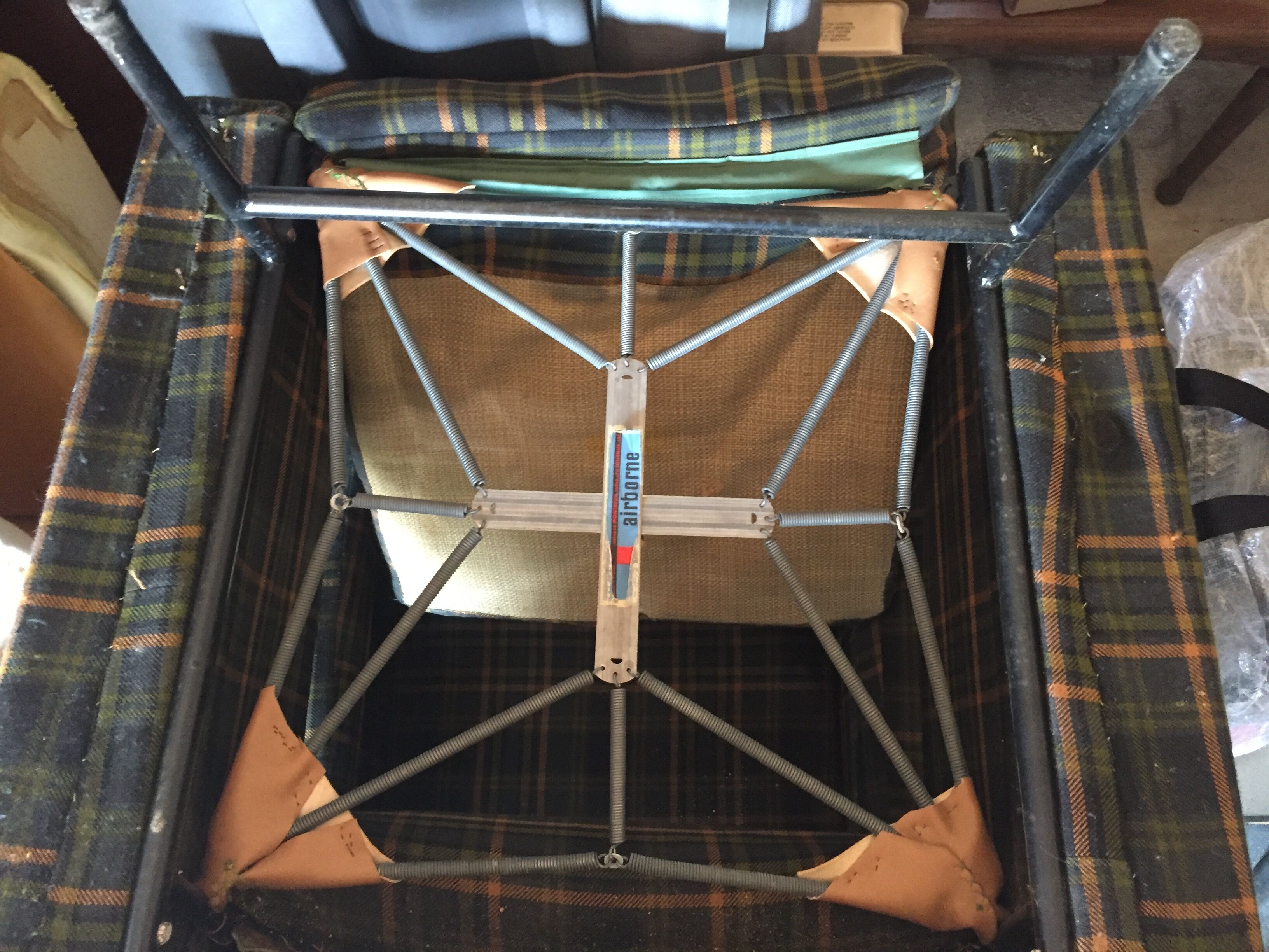 Pair of armchairs G10, Pierre Guariche for Airborne