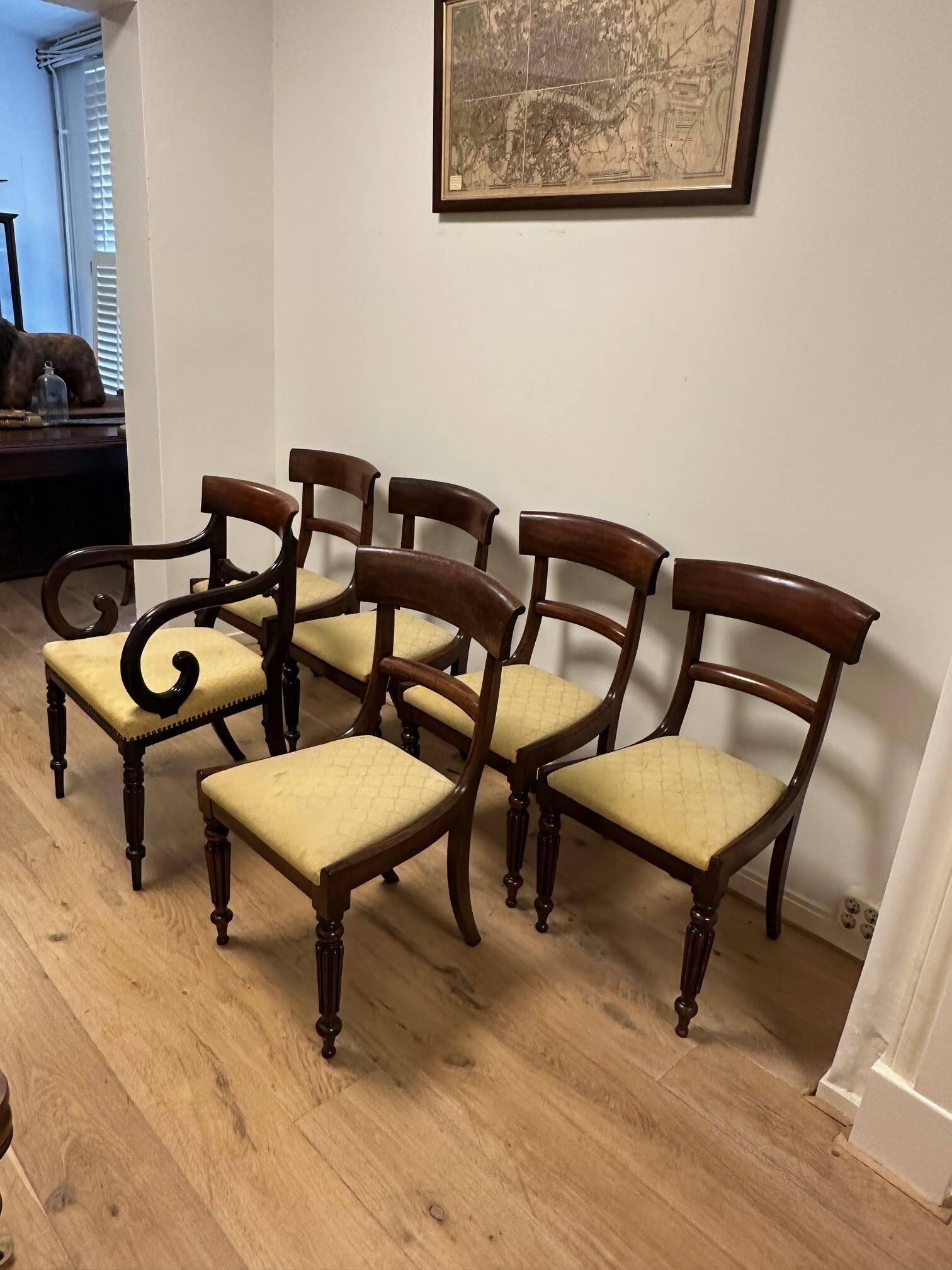 Set of 6 antique mahogany dining chairs