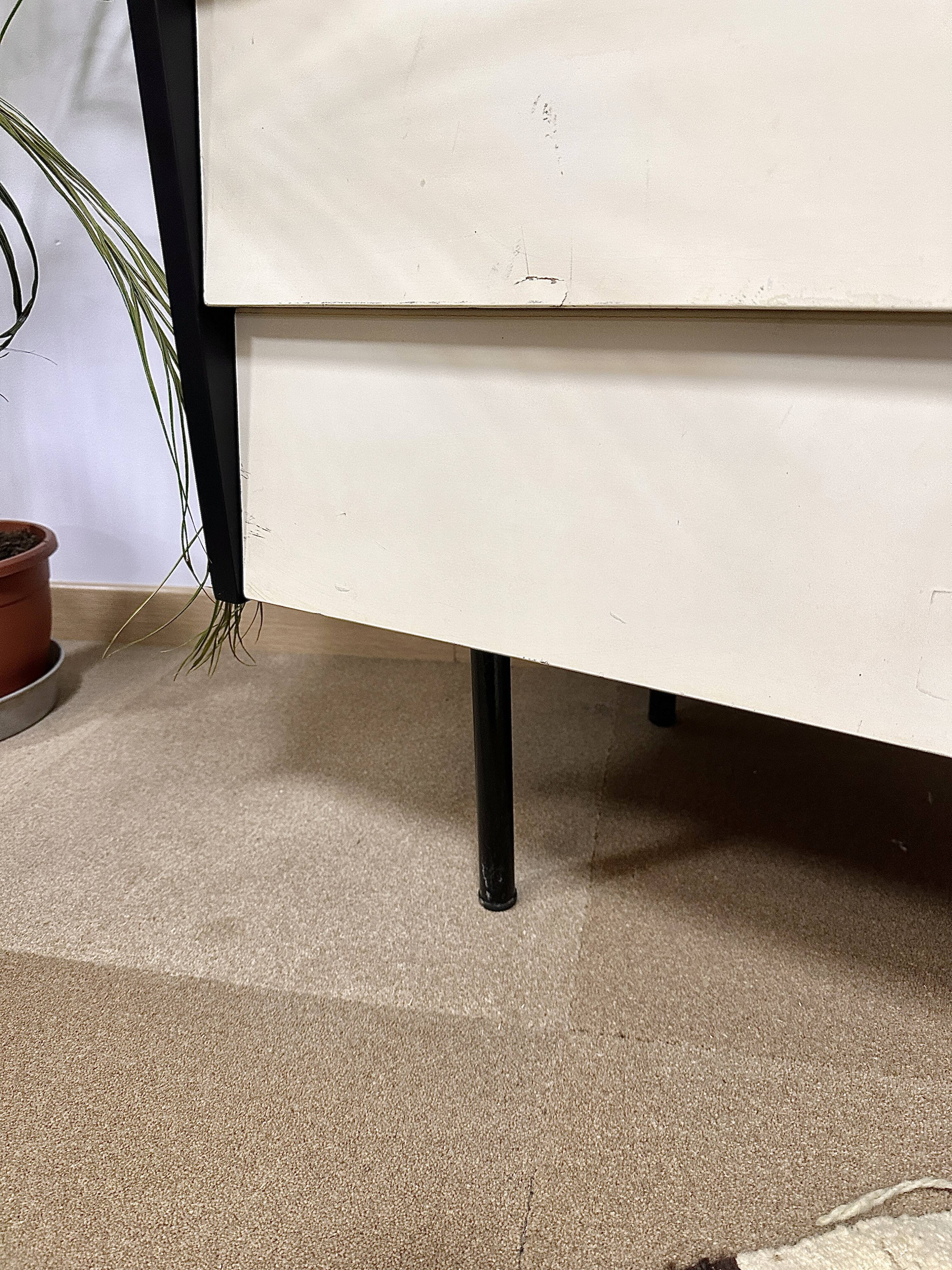 Commode vintage tiroirs inclinés