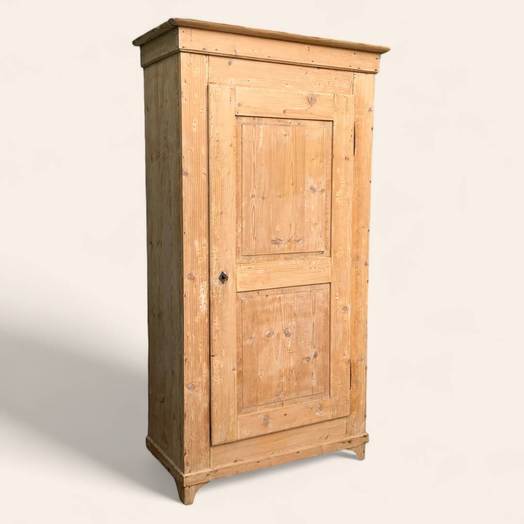 Raw wood bonnetière 1900