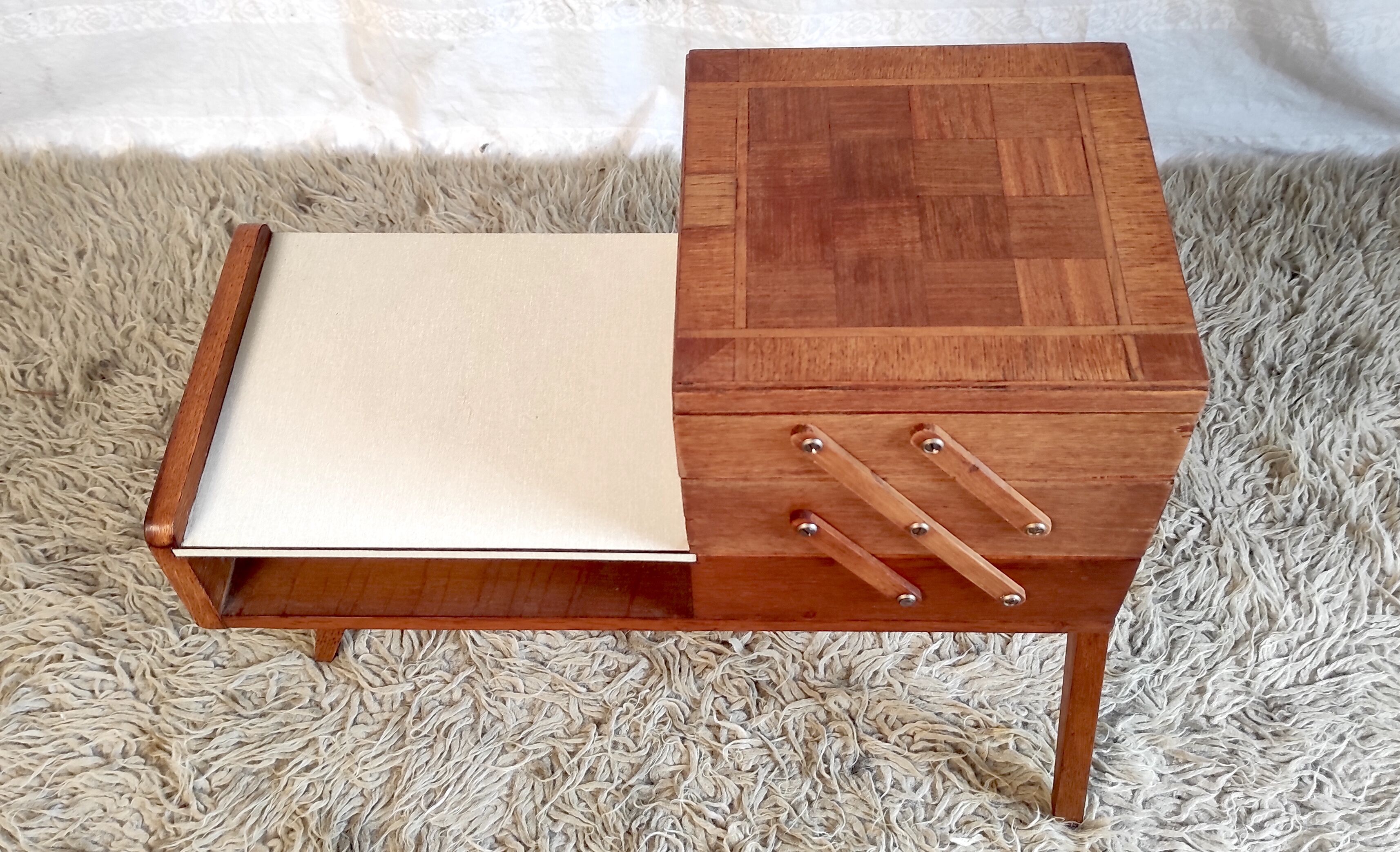 Oak tripod worker - 50s/60s