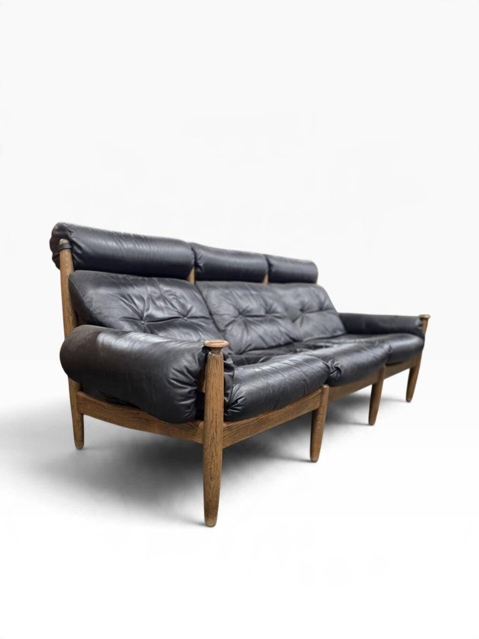 Vintage black leather armchair/sofa/living room by Eric Merthen