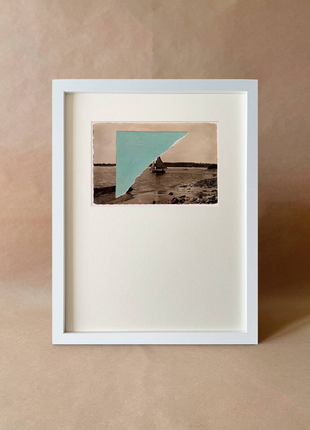 La Baie - Collage sur carte postale