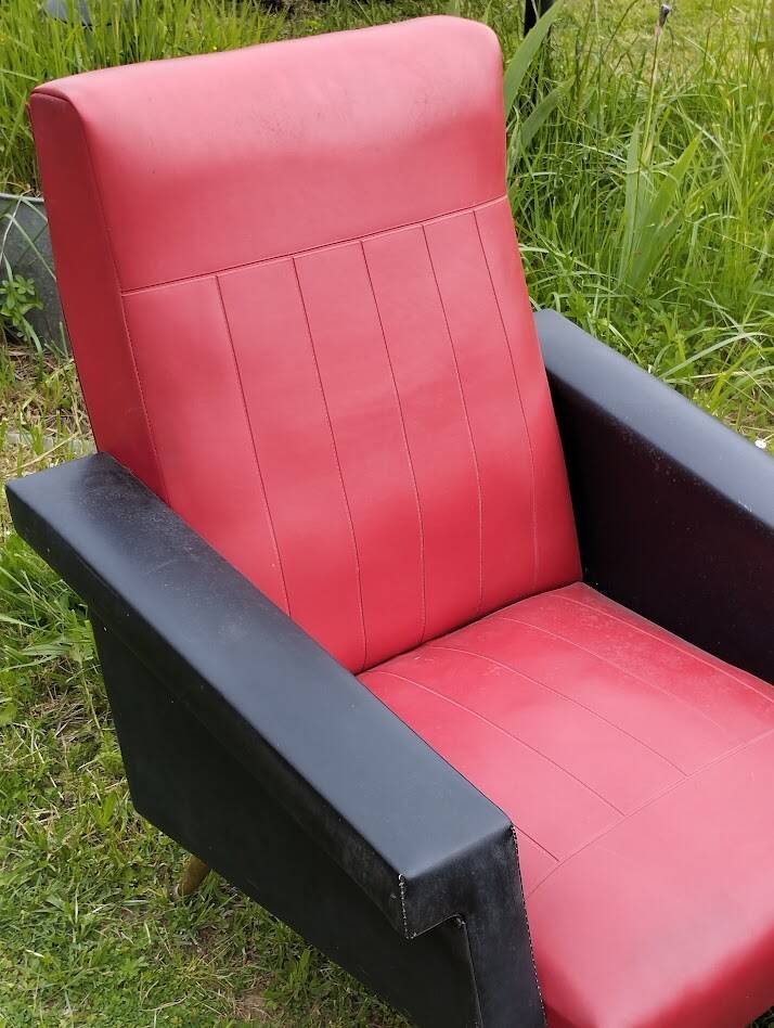 Pair of vintage 60s armchairs – Red and black faux leather