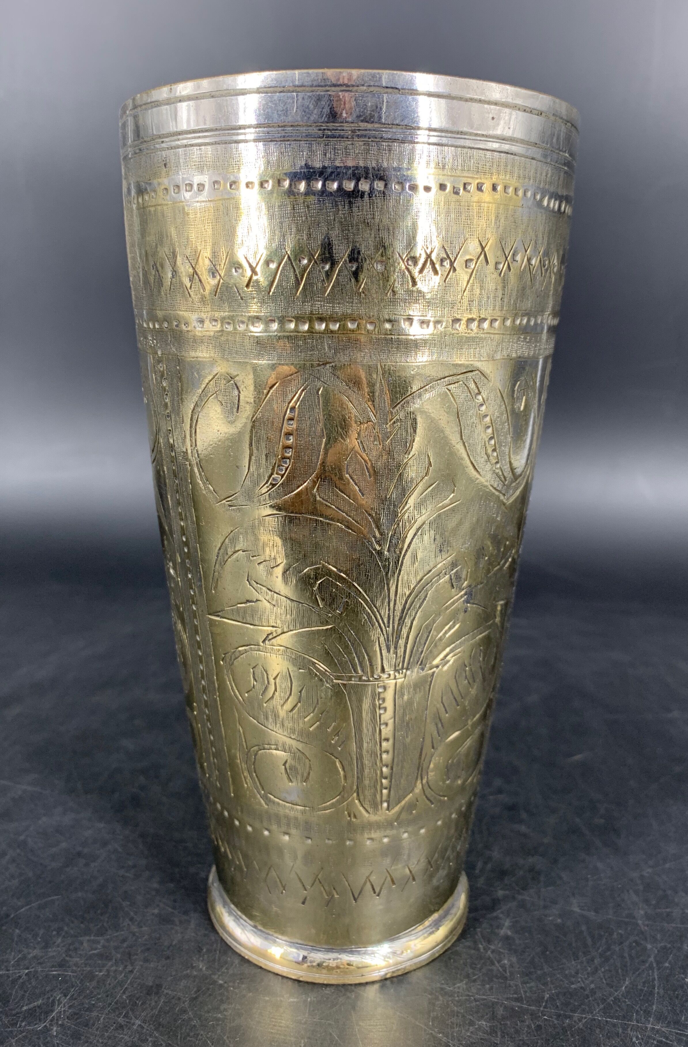 Glass in former Lassi no.5, India / Pakistan