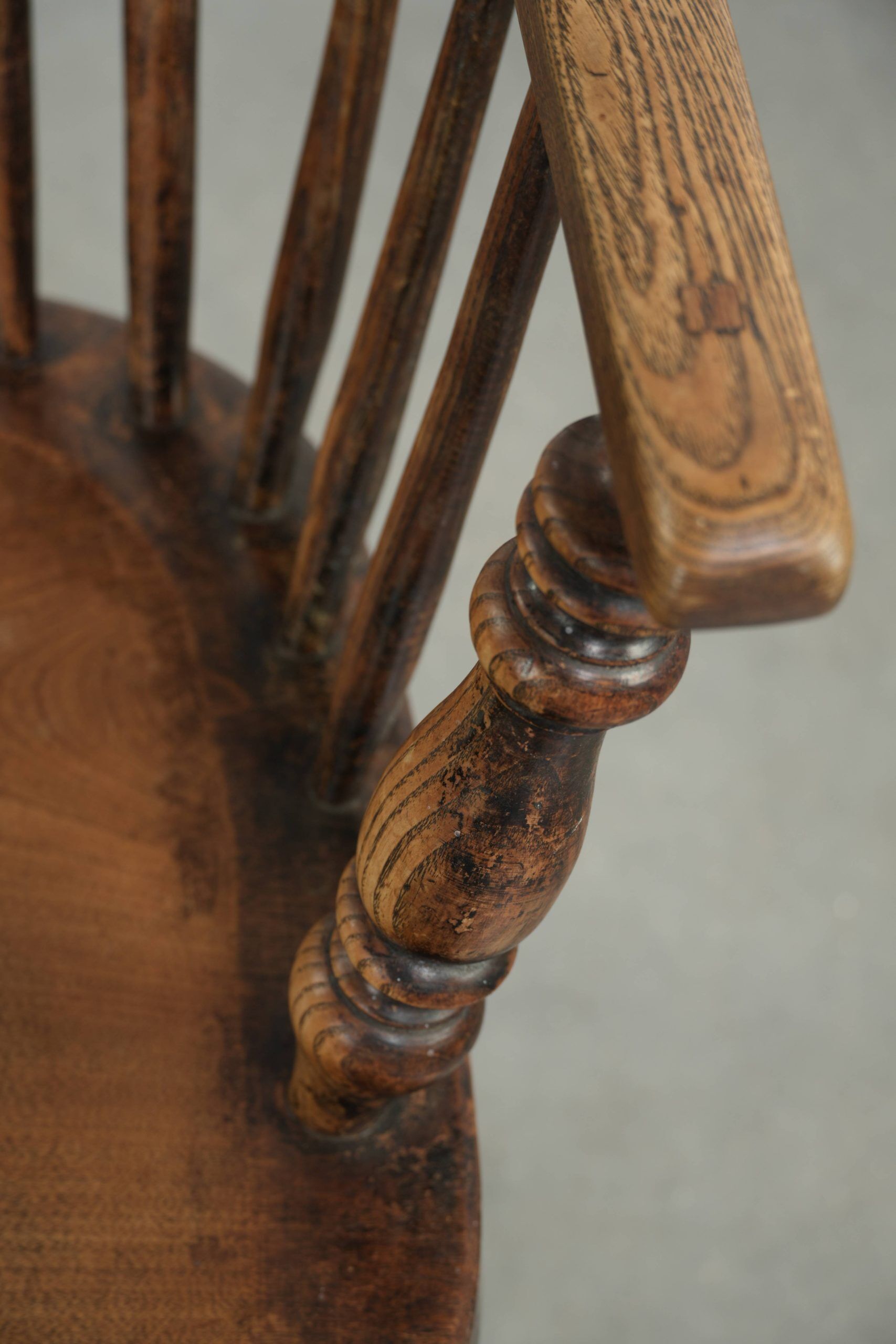 Chaise à épingles anglaise antique, chaise Windsor du début du 19e siècle.