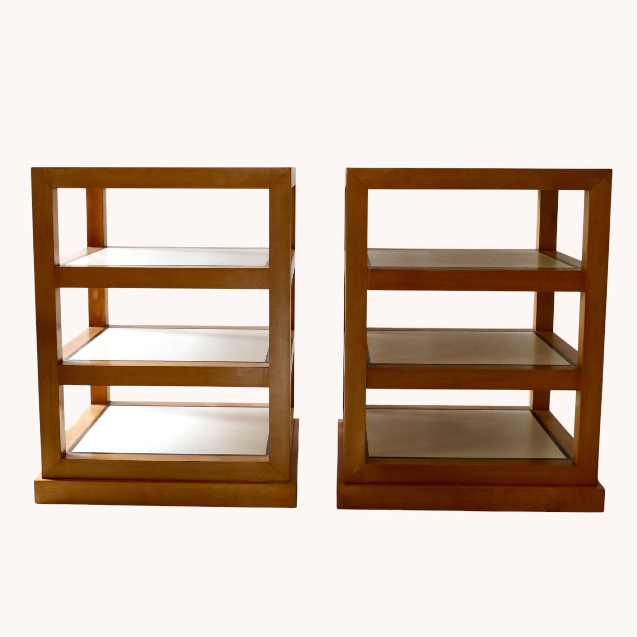 Une paire d'étagère par David Hicks (1929-1998), Angleterre,années 80.