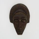 Masque en terre cuite de style africain signé Siki