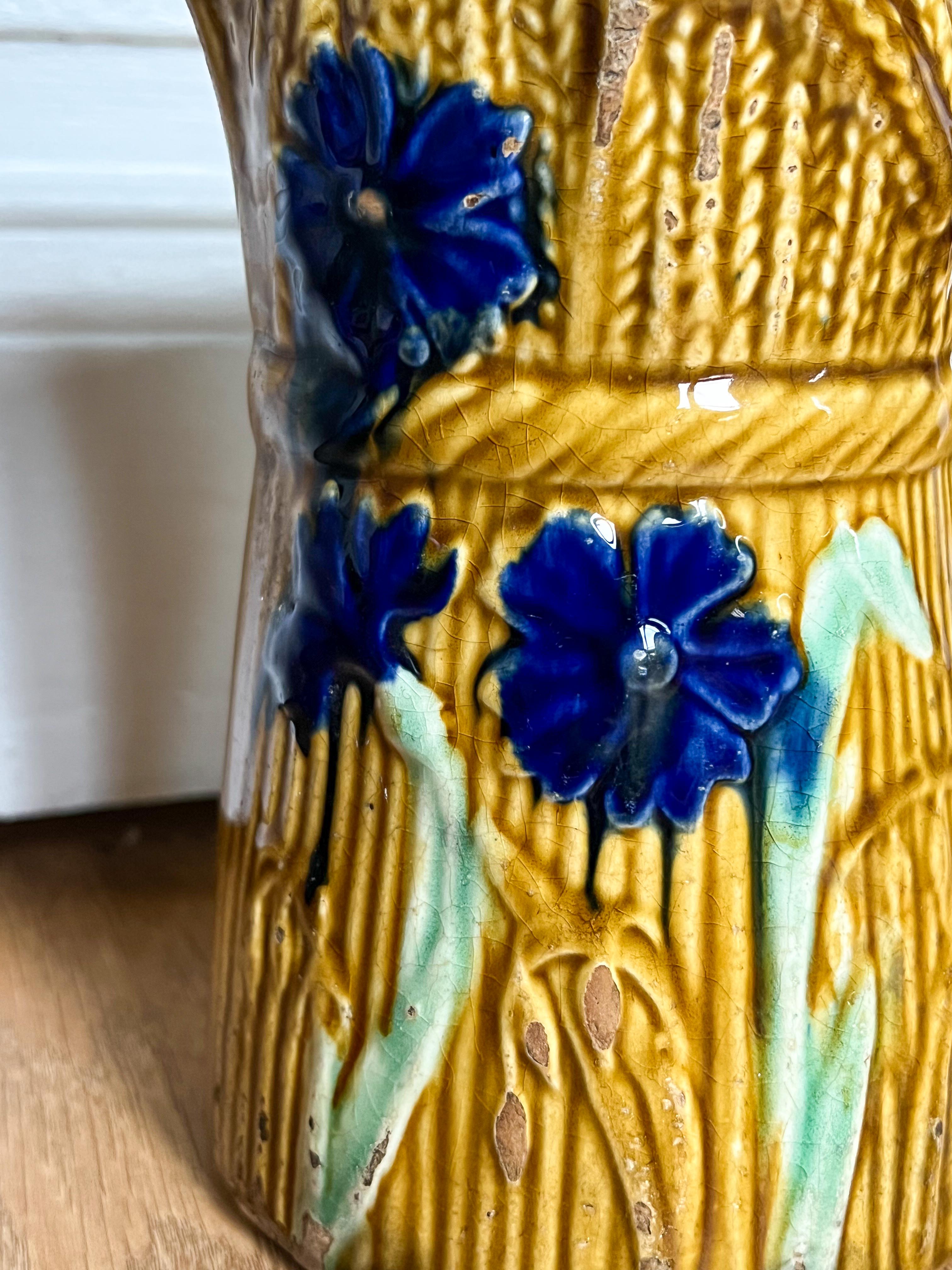 Decorative water decanter in painted ceramic