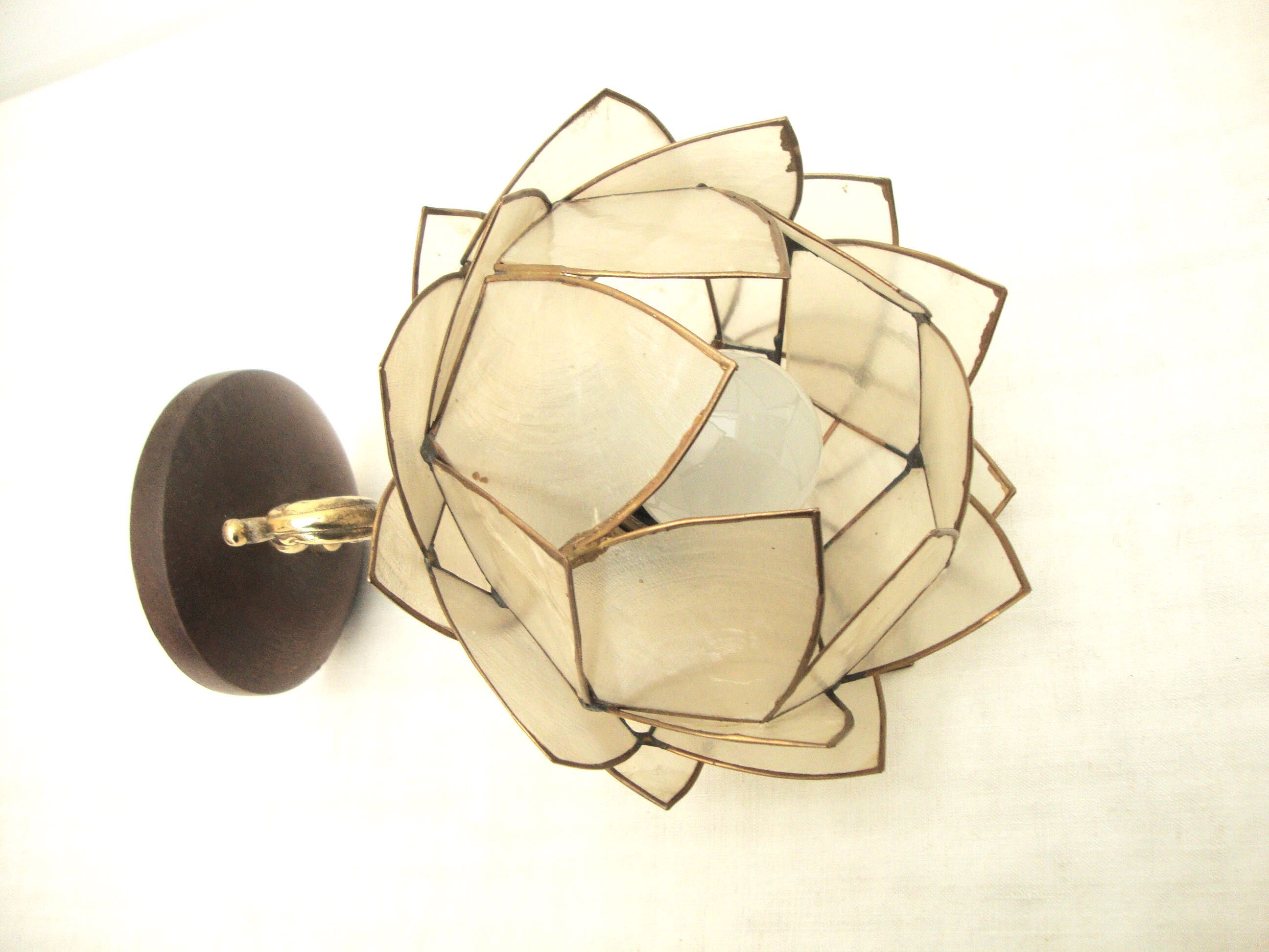 Applique lotus nacre et laiton