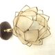 Applique lotus nacre et laiton
