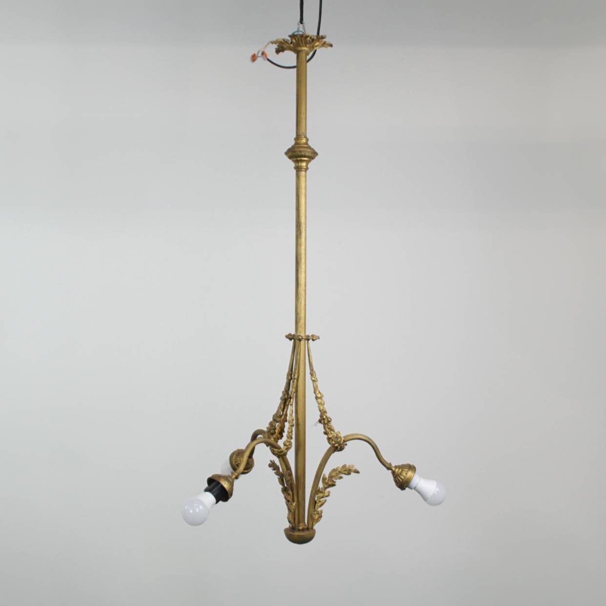 Antique pendant lamp with gold-coloured and ornate details and 3 fittings