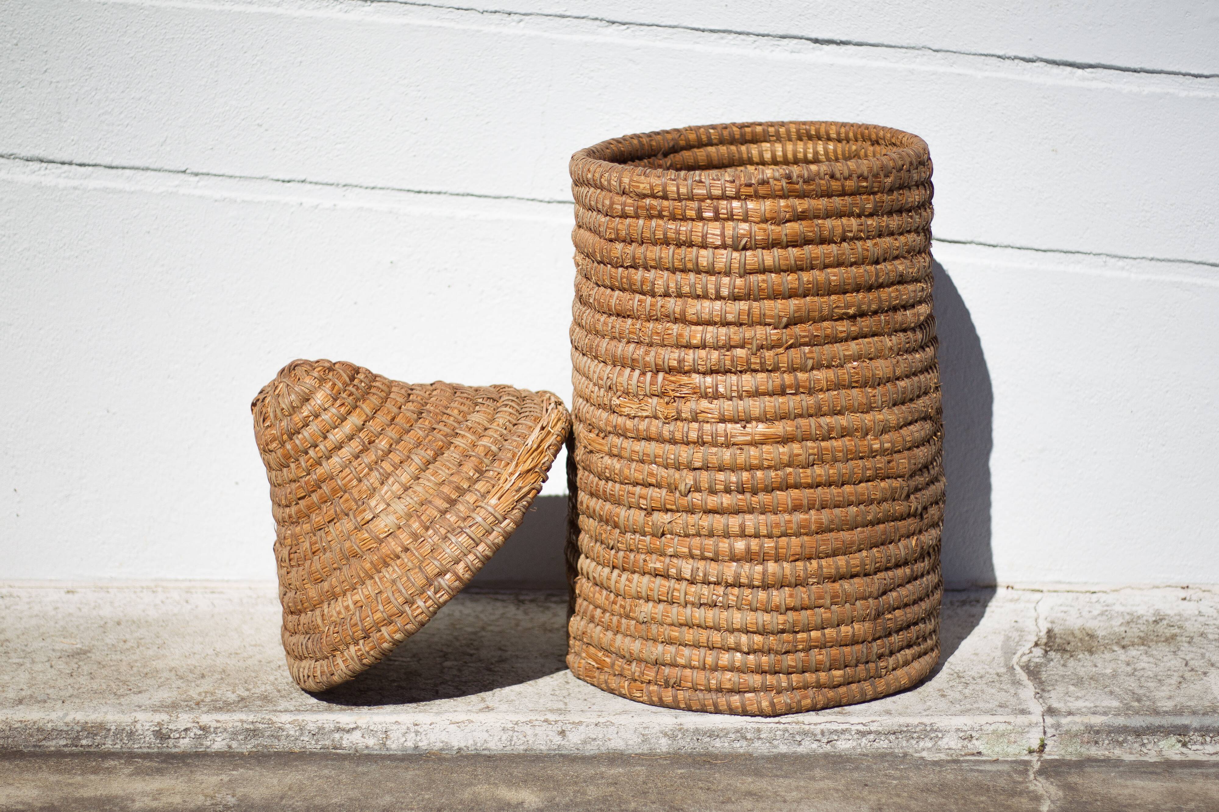 Old basket, burgundy straw and bramble, woven basket with lid, pantry