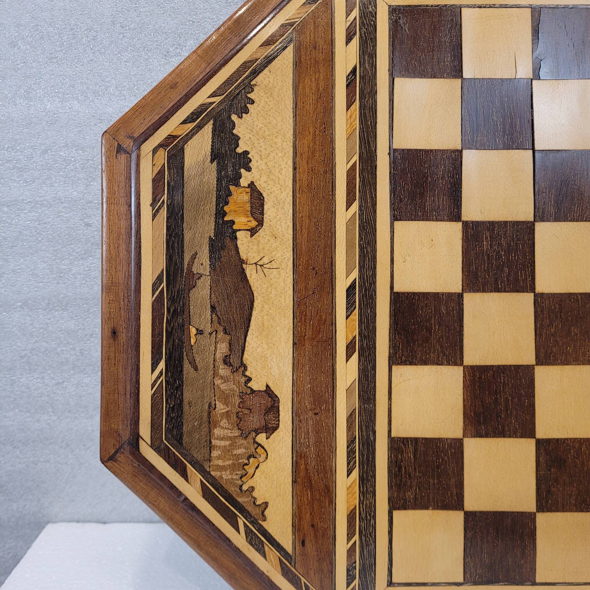 Game of ajedrez, madera tallada, Arts & Crafts, circa 1900 - Inglaterra