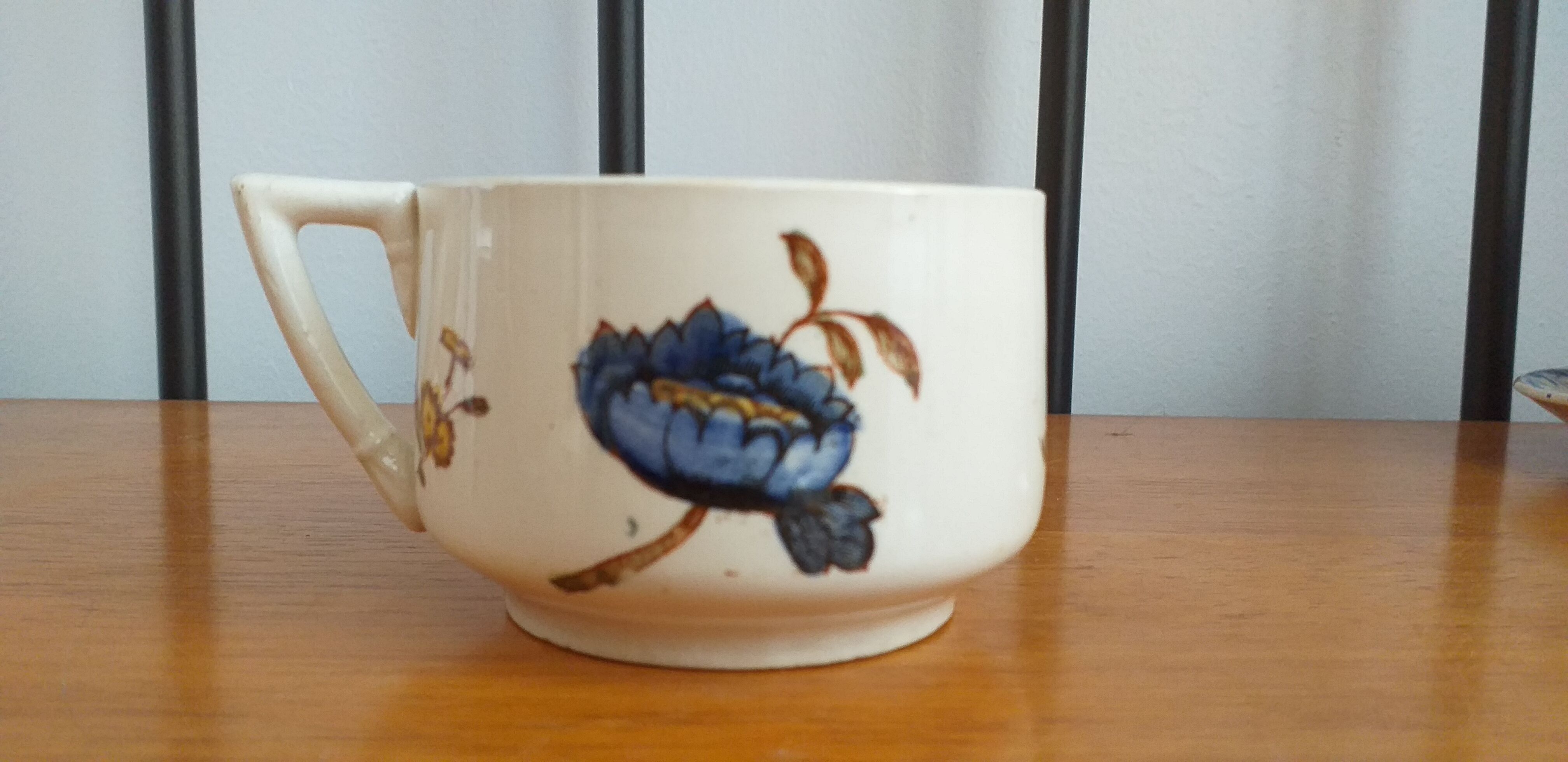 Porcelain cup Creil and Montereau