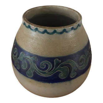 Pot, vase in sandstone from Alsace Wingerter Betschdorf