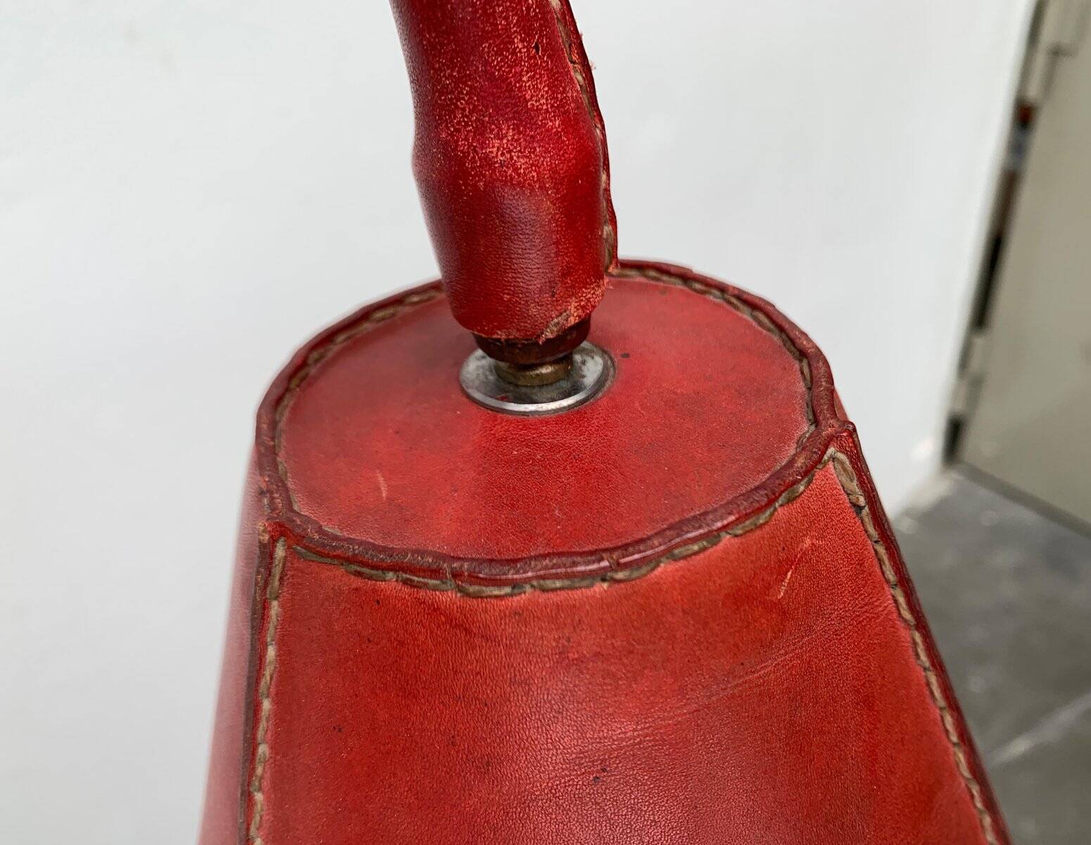 Mid-century leather floor lamp by Jacques Adnet for Valenti, Spain, 1960s.