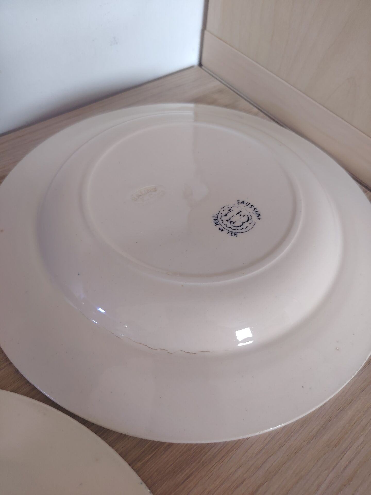 Deep plates ironstone Saussure