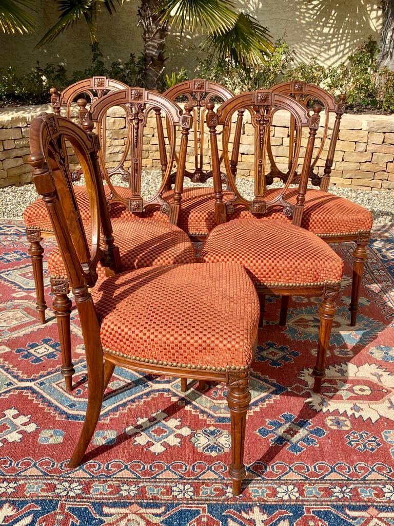 Suite of 6 chairs in walnut  Louis XVI style