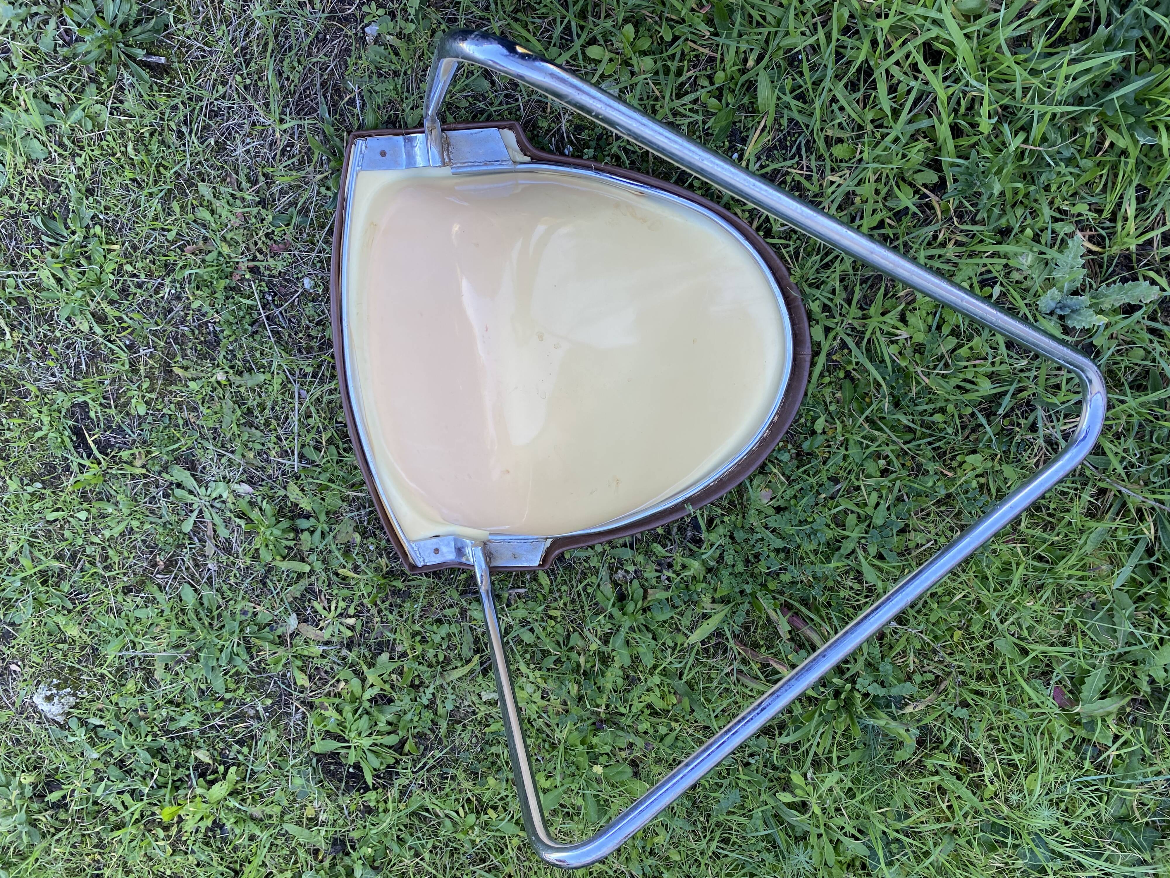 Designer chair - Steiner /kwok Hoi Chan