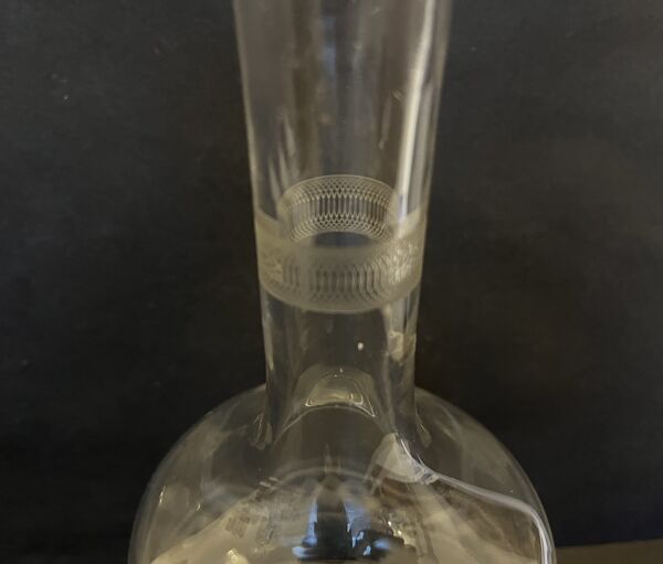 Paire de carafes anciennes