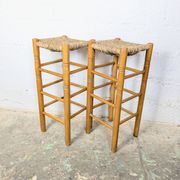 Paire de tabourets hauts en bois & paille
