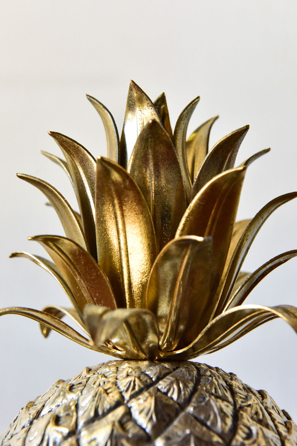 Pineapple ice bucket designed by Mauro Manetti for Fonderia d'Arte
