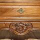 Commode en noyer Louis XV avec miroir