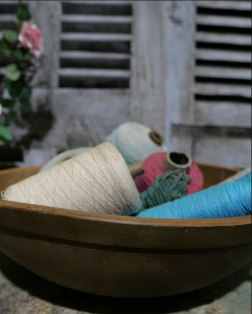 Wooden round hollow dish