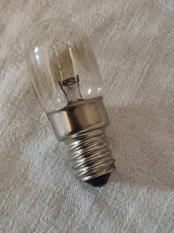 Lampe anthropomorphe art brut