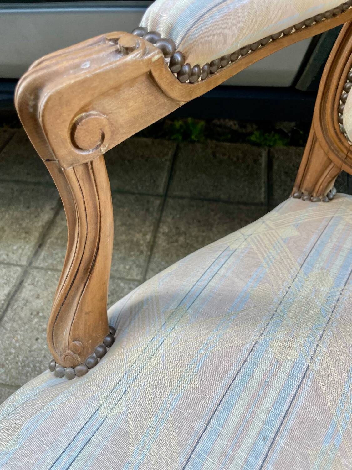 Paire de fauteuils style Louis XV
