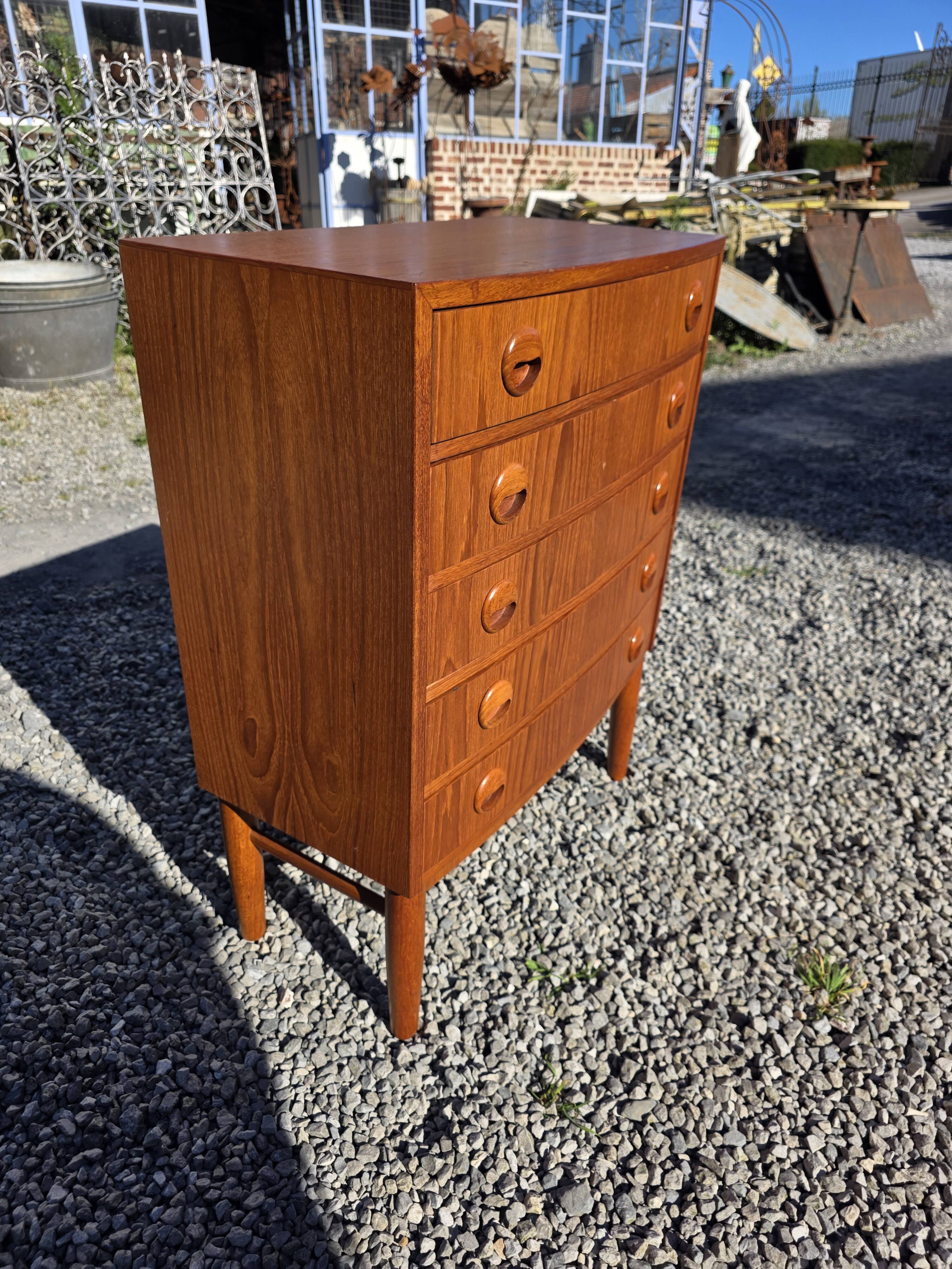 Scandinavian curved teak commode, Kai Kristiansen, 1960