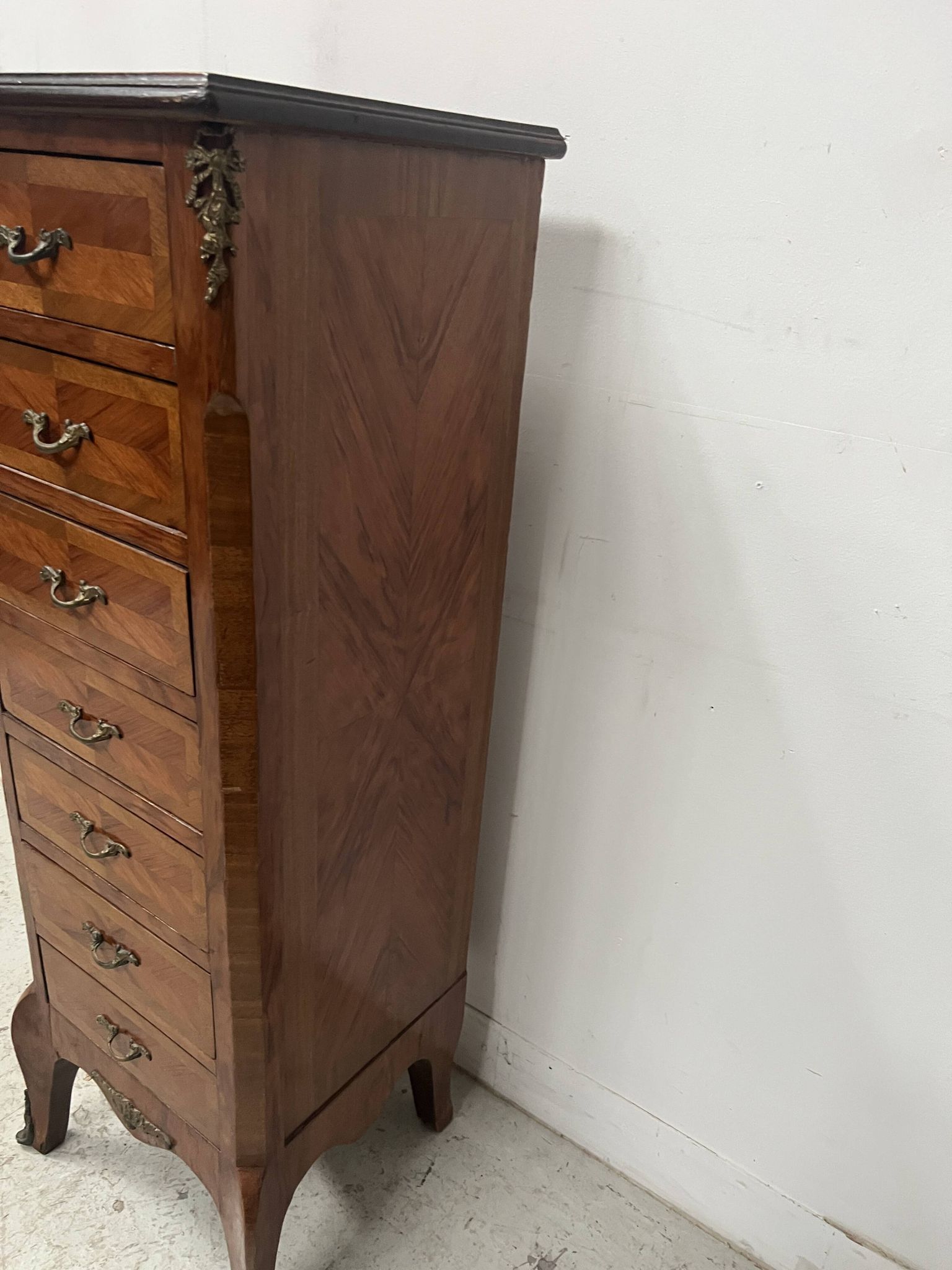 Louis XV style seven-day chest in rosewood veneer, 20th century