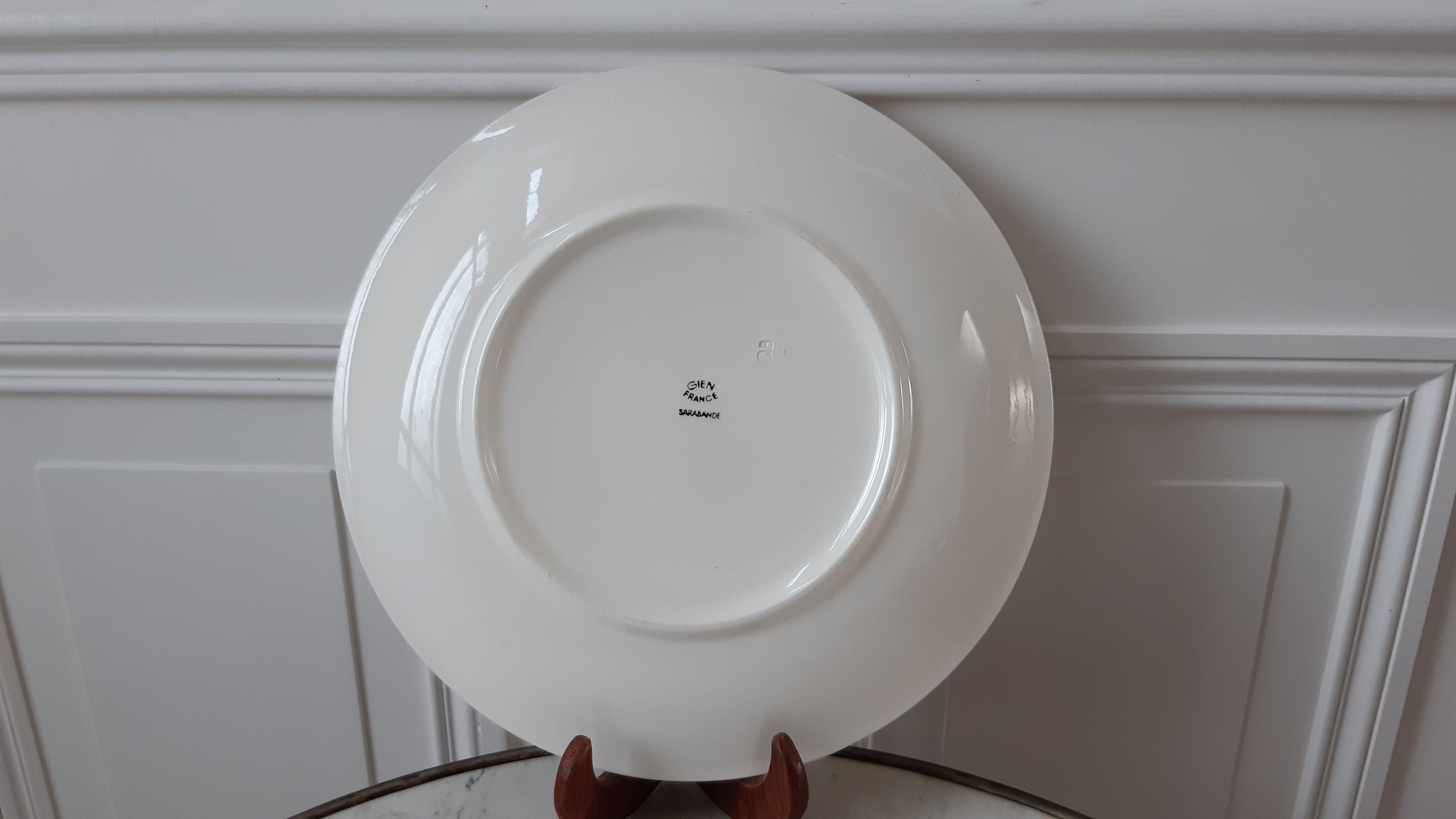 Round dish Gien model Sarabande years 50-60