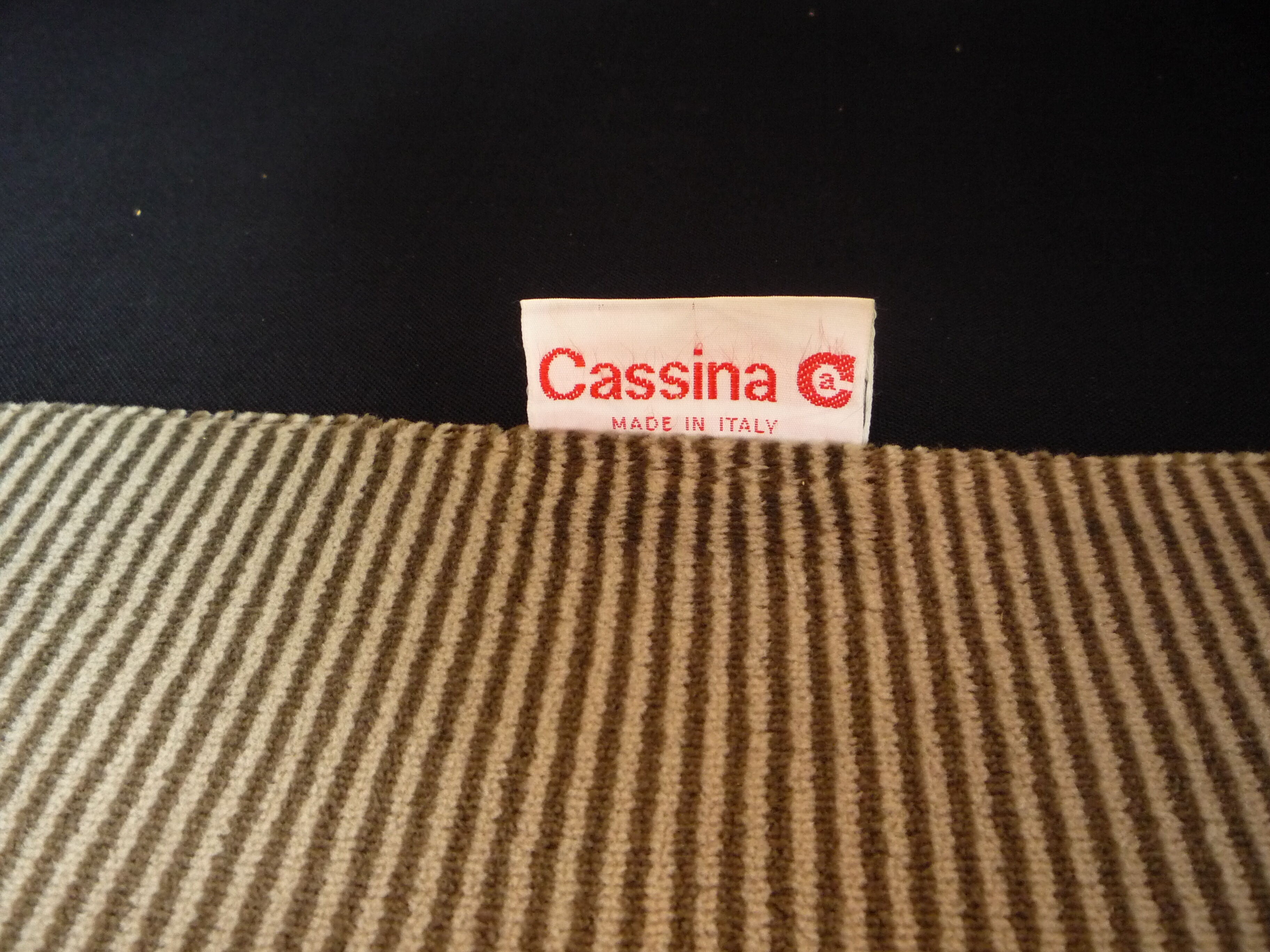 Pair of armchairs Maralunga Vico Magistretti Cassina