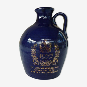 Small ceramic jug: Jubilee 1977 Queen Elizabeth II