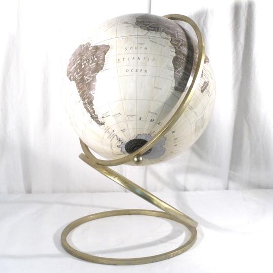 Globe - vintage