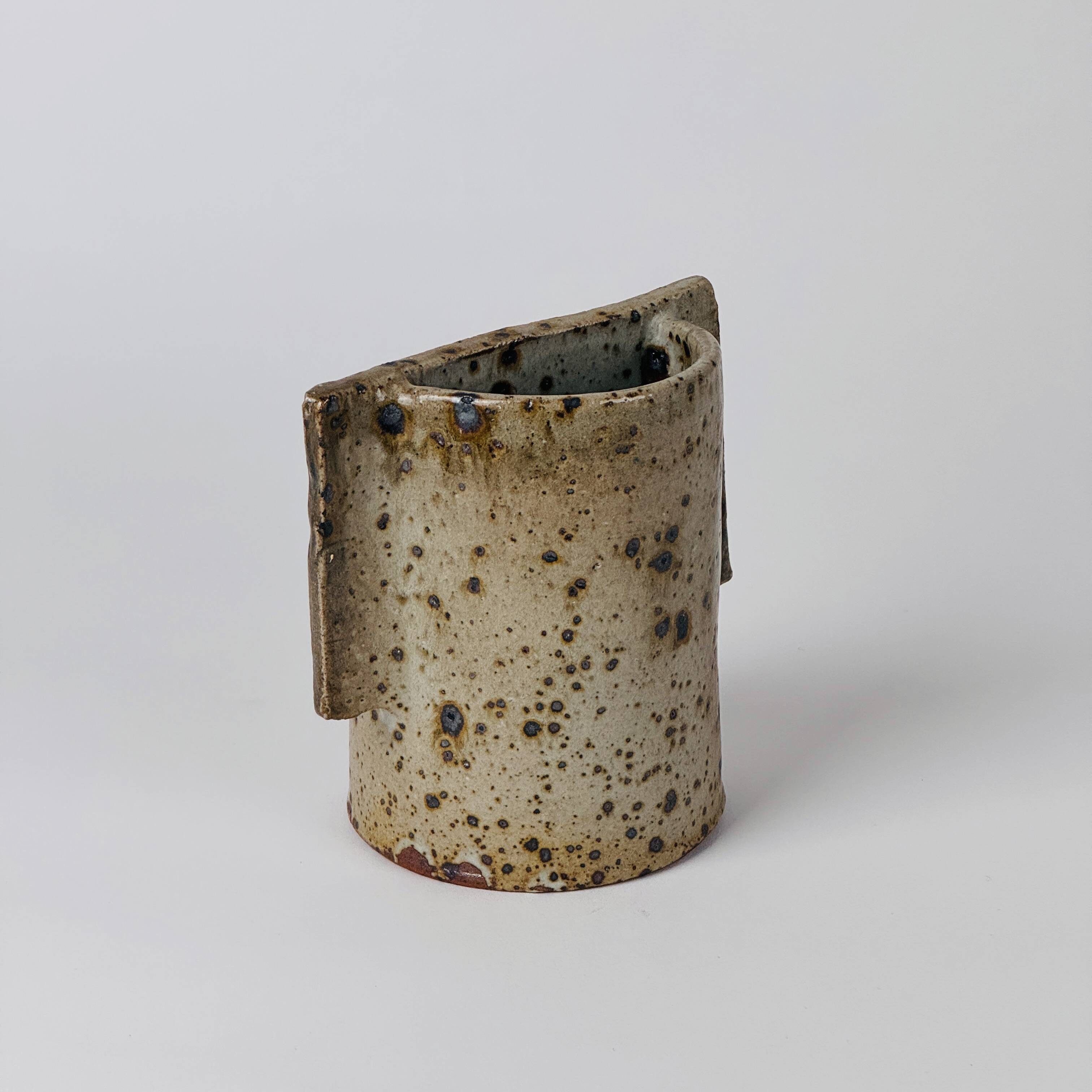 Geometric sandstone vase by Gustave Tiffoche, 1970, Guérande.