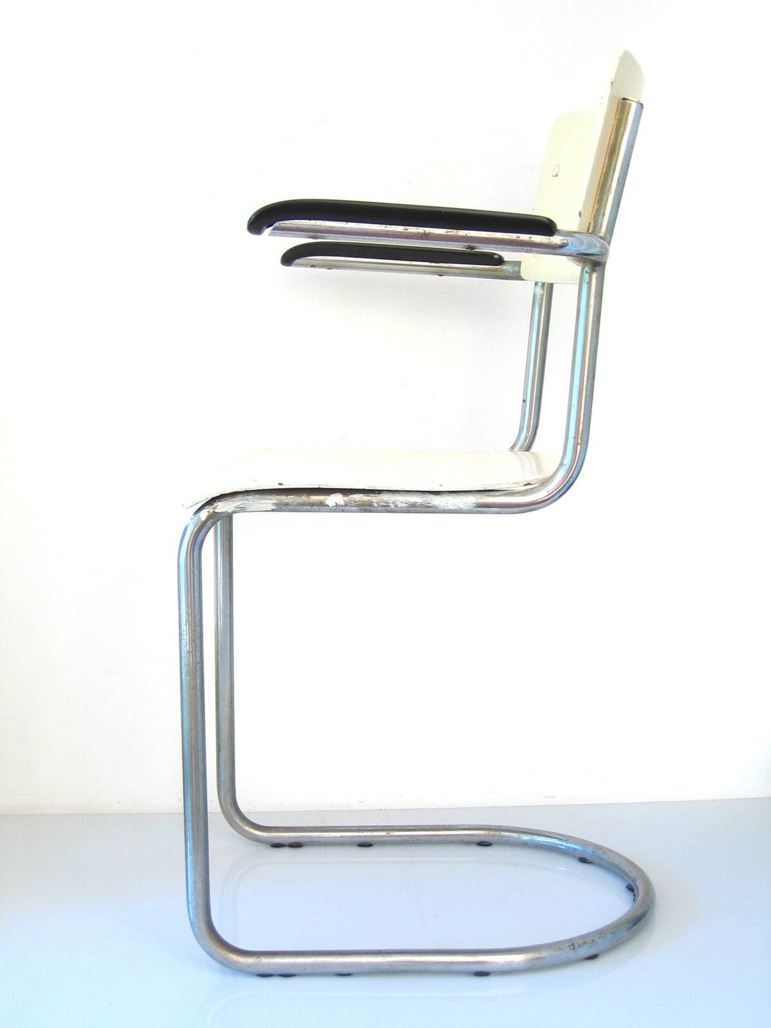 Gispen Vintage Tubular Chair – 1930s Dutch Design – White Retro Industrial