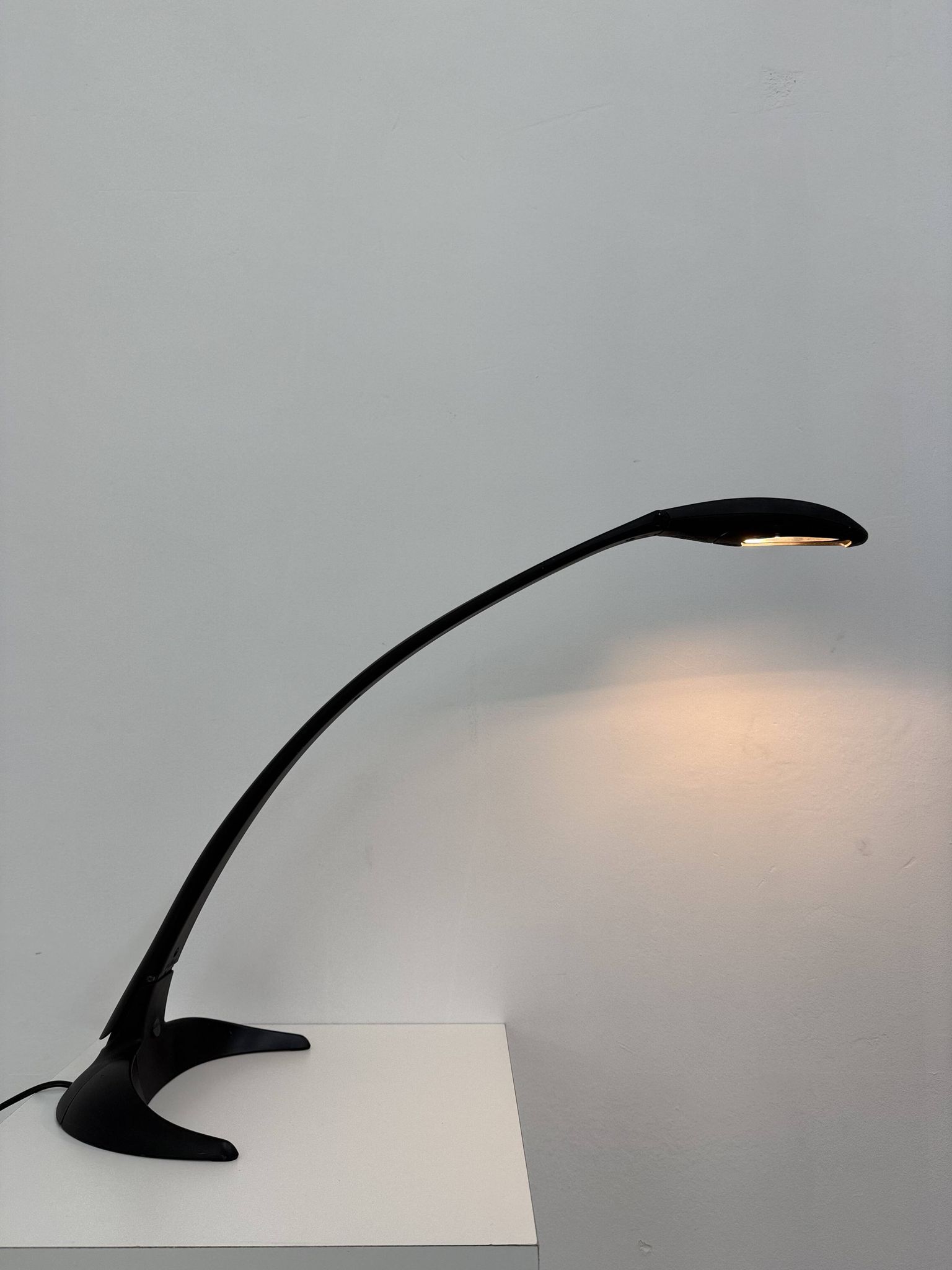 Post modern minimalist Unilux table lamp 1980s France