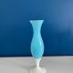 Vase opaline vintage bleu clair