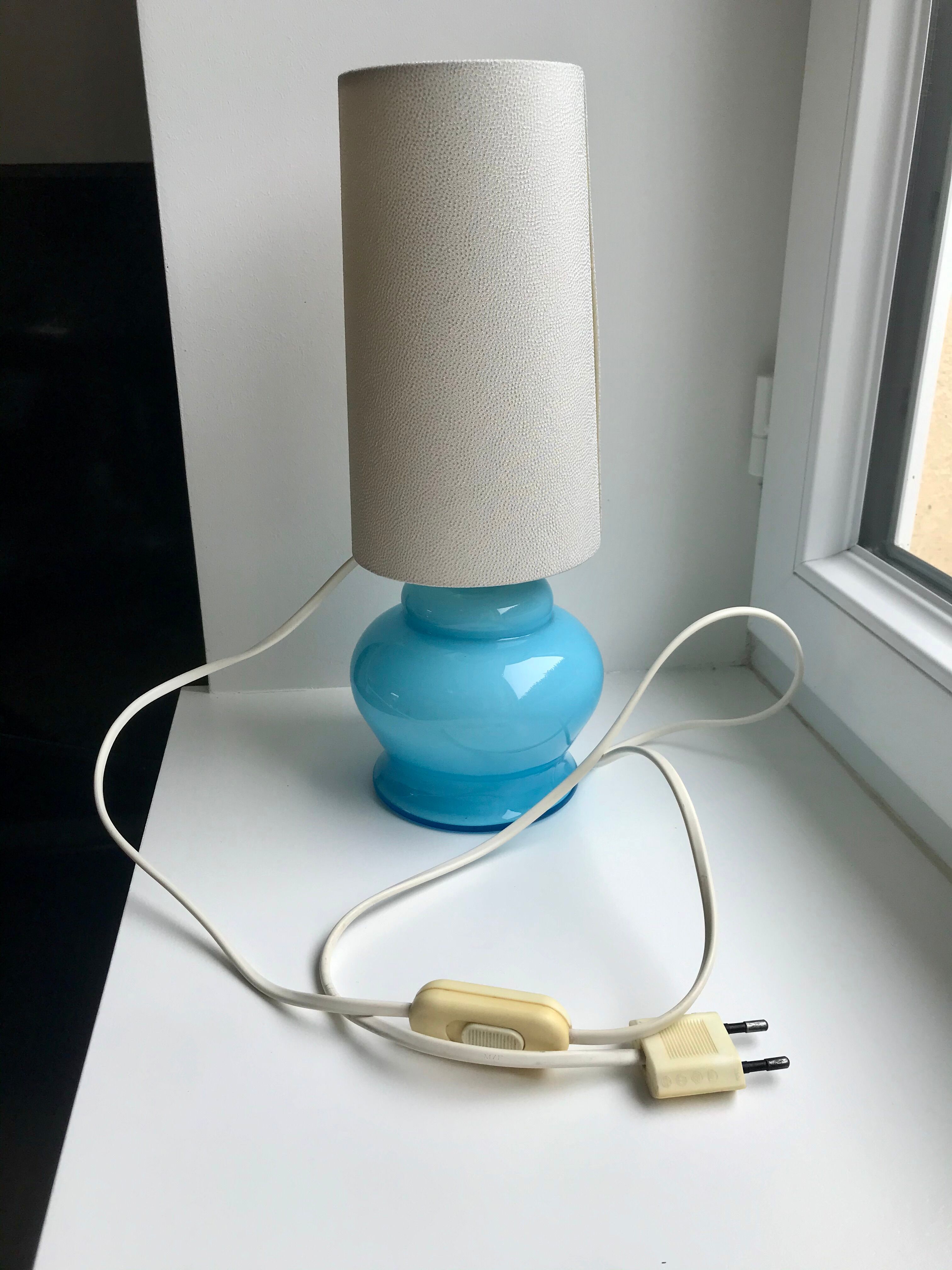 Lamp with blue opaline feet and textured conical lampshade 60s-70s