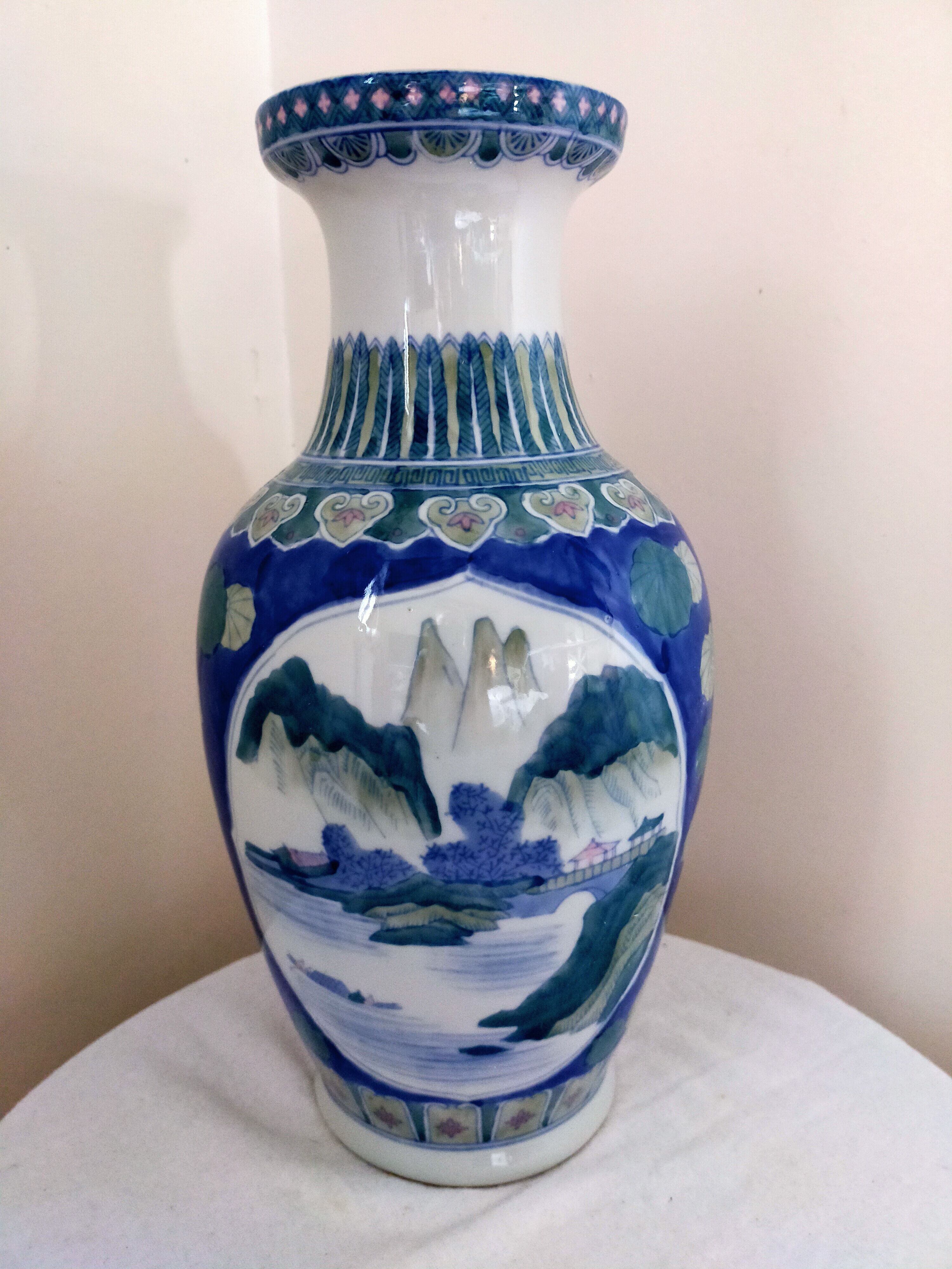 Hand-painted chinese vase