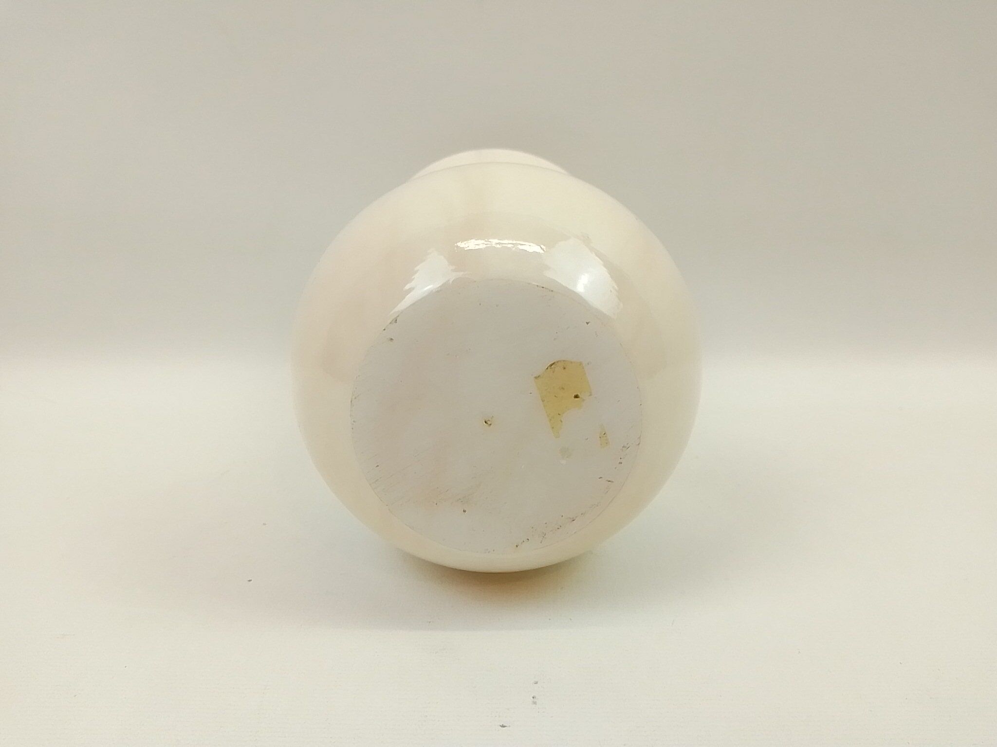 Alabaster-style vase ecru 18 cm