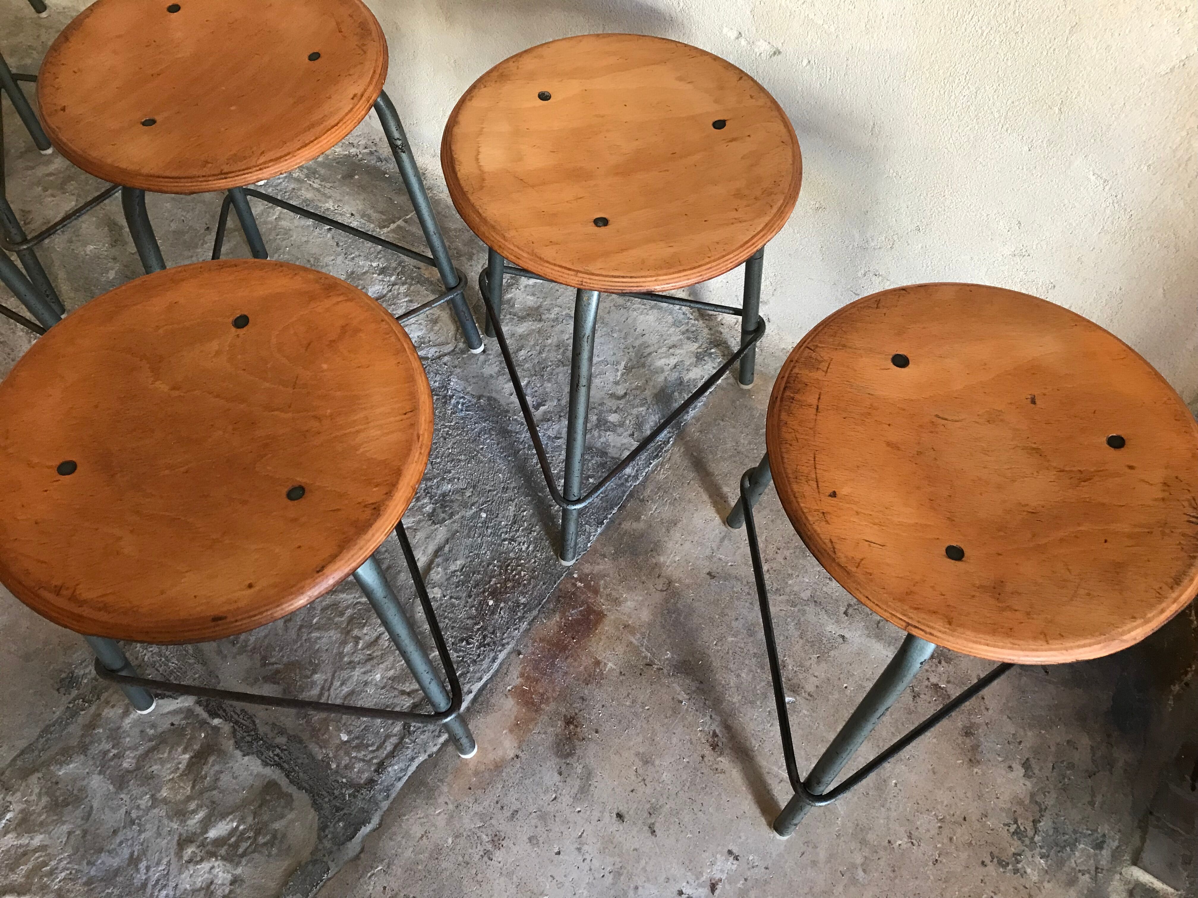Lot de 7 tabourets tripodes vintage style industriel 1960-80’s