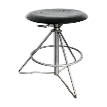 telescopic siege Scandinavian design model Triva by Elias Svedberg