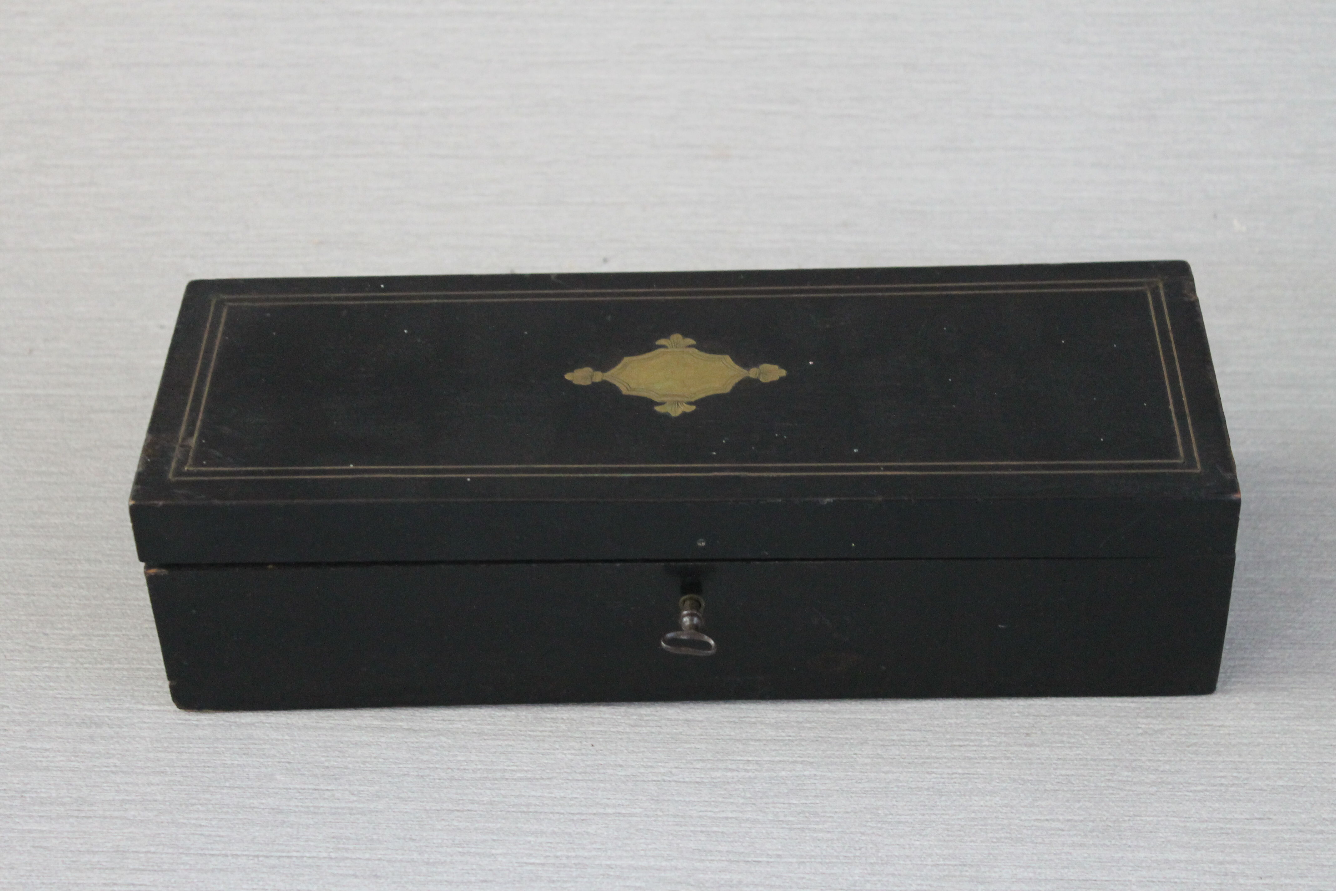 Napoleon III period glove box (circa 1880)
